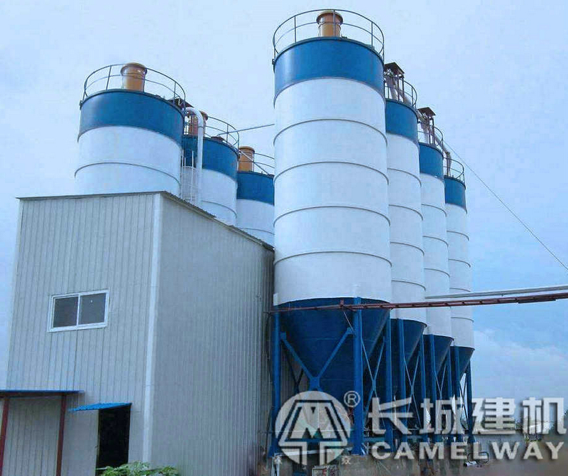 日產(chǎn)2000方混凝土攪拌站型號，一套多少錢